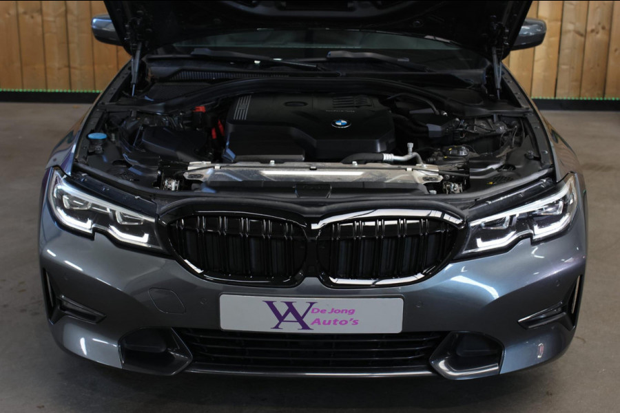 BMW 3 Serie Touring 320i High Executive *Stuurverwarming*Leder*Trekhaak*