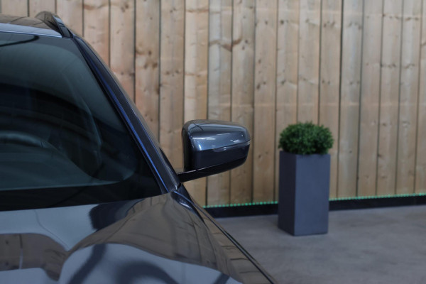 BMW 3 Serie Touring 320i High Executive *Stuurverwarming*Leder*Trekhaak*