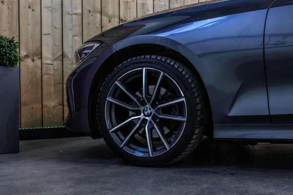 BMW 3 Serie Touring 320i High Executive *Stuurverwarming*Leder*Trekhaak*