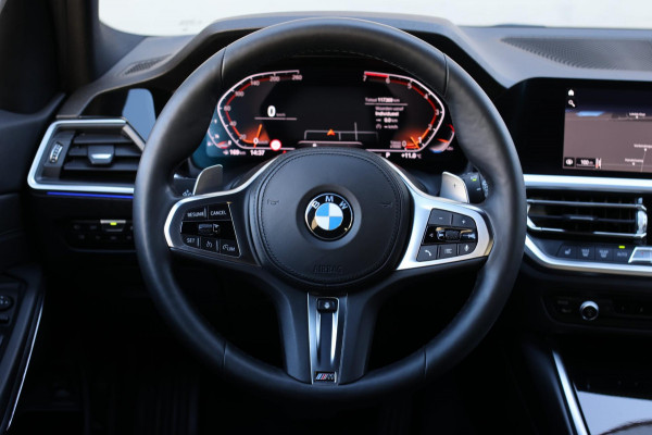 BMW 3 Serie Touring 320i High Executive *Stuurverwarming*Leder*Trekhaak*