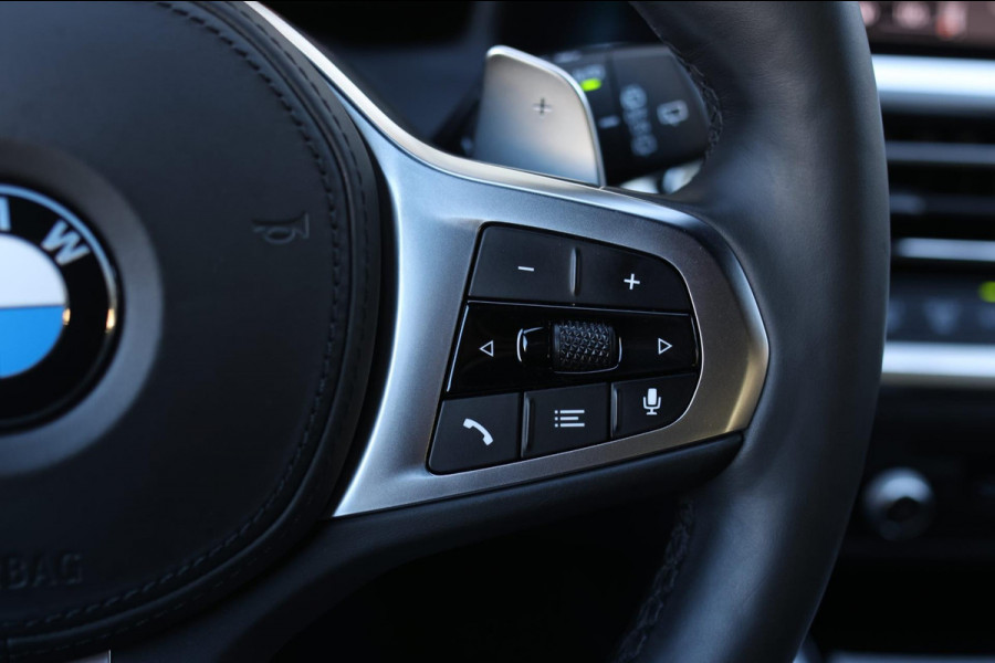 BMW 3 Serie Touring 320i High Executive *Stuurverwarming*Leder*Trekhaak*