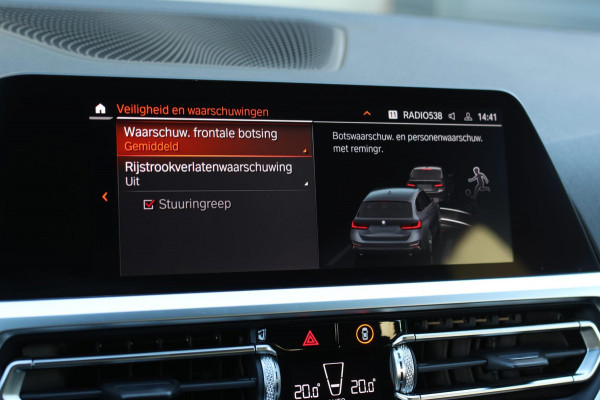 BMW 3 Serie Touring 320i High Executive *Stuurverwarming*Leder*Trekhaak*