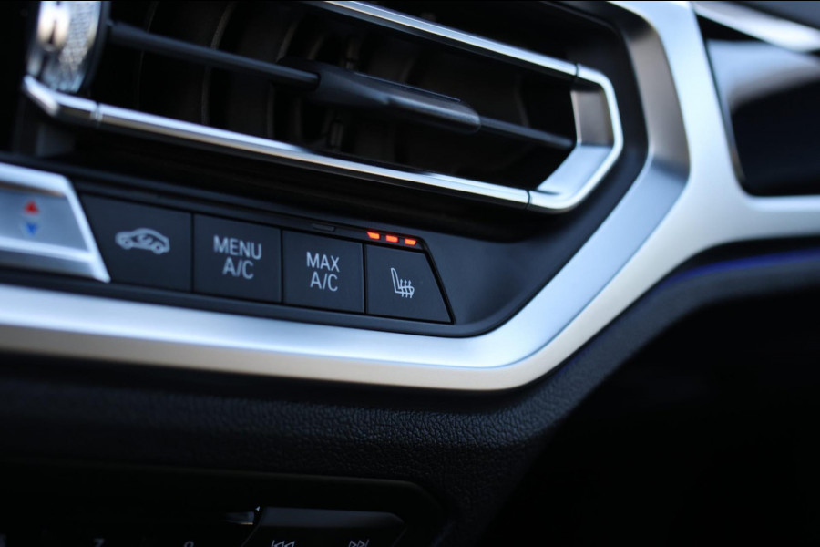 BMW 3 Serie Touring 320i High Executive *Stuurverwarming*Leder*Trekhaak*