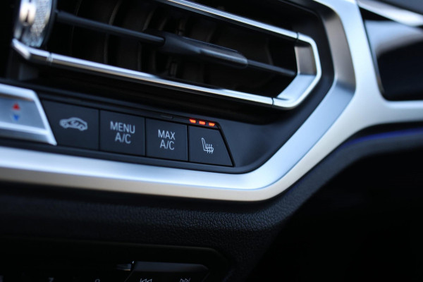 BMW 3 Serie Touring 320i High Executive *Stuurverwarming*Leder*Trekhaak*