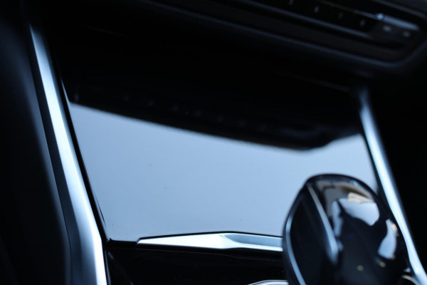 BMW 3 Serie Touring 320i High Executive *Stuurverwarming*Leder*Trekhaak*