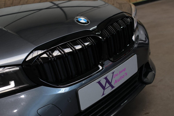 BMW 3 Serie Touring 320i High Executive *Stuurverwarming*Leder*Trekhaak*
