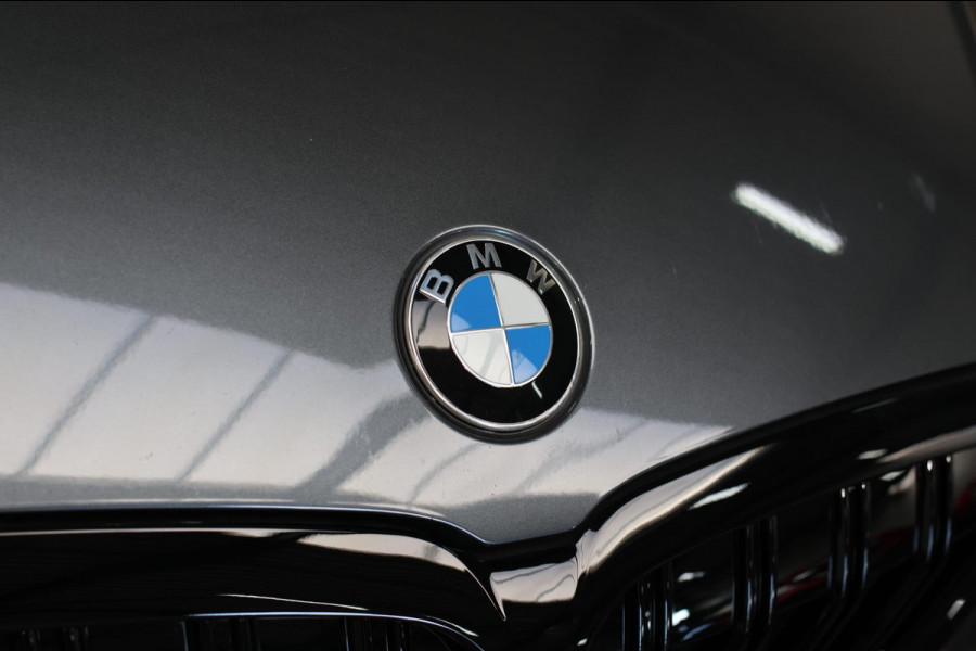 BMW 3 Serie Touring 320i High Executive *Stuurverwarming*Leder*Trekhaak*