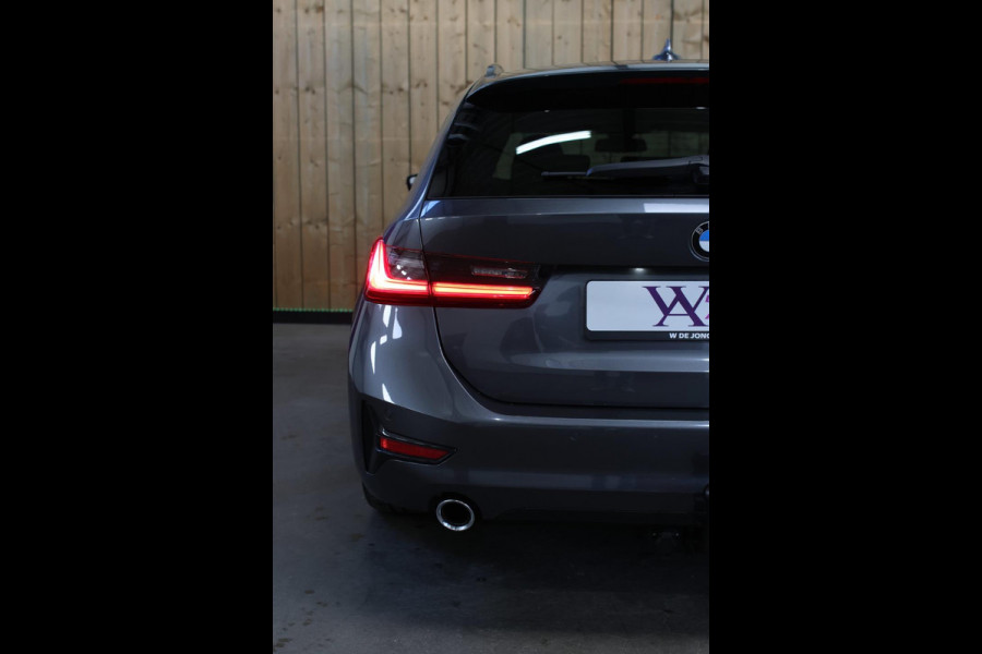BMW 3 Serie Touring 320i High Executive *Stuurverwarming*Leder*Trekhaak*