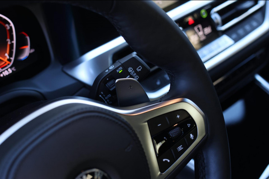 BMW 3 Serie Touring 320i High Executive *Stuurverwarming*Leder*Trekhaak*