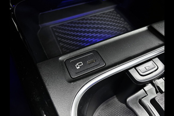 Mercedes-Benz A-Klasse 250 e AMG Plug-In Hybride AMG Line | Night Pakket | Sfeerverlichting |Stoelverwarming | Achteruitrijcamera | Ledkoplampen. Inclusief 24 maanden MB Certified garantie voor Europa.