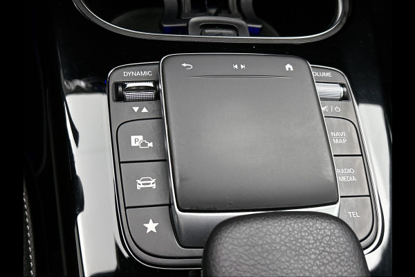 Mercedes-Benz A-Klasse 250 e AMG Plug-In Hybride AMG Line | Night Pakket | Sfeerverlichting |Stoelverwarming | Achteruitrijcamera | Ledkoplampen. Inclusief 24 maanden MB Certified garantie voor Europa.