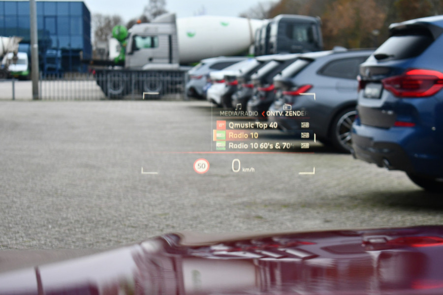 BMW 3 Serie Touring 330e M-Sport LCI-2 Pano Trekh 360 HUD El-zetels