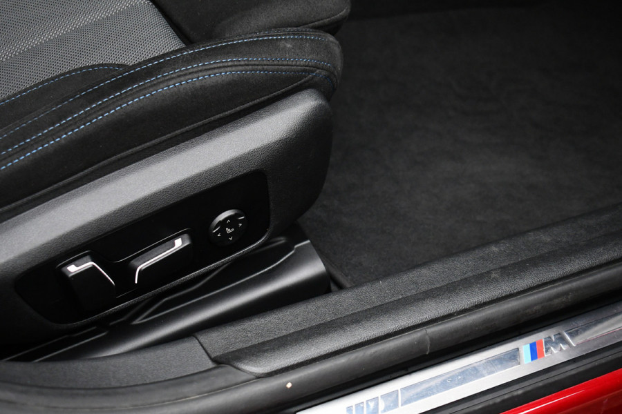 BMW 3 Serie Touring 330e M-Sport LCI-2 Pano Trekh 360 HUD El-zetels