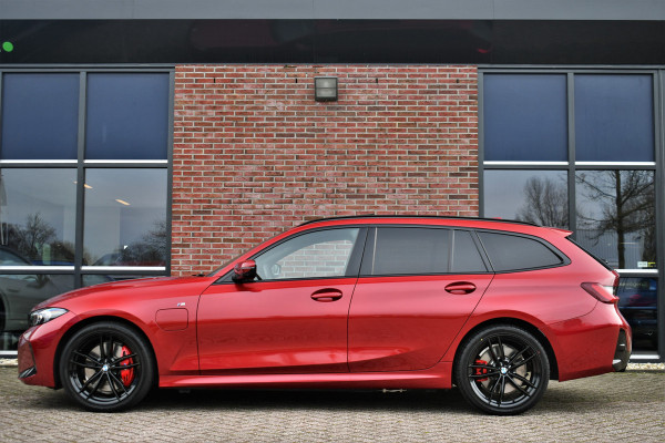BMW 3 Serie Touring 330e M-Sport LCI-2 Pano Trekh 360 HUD El-zetels