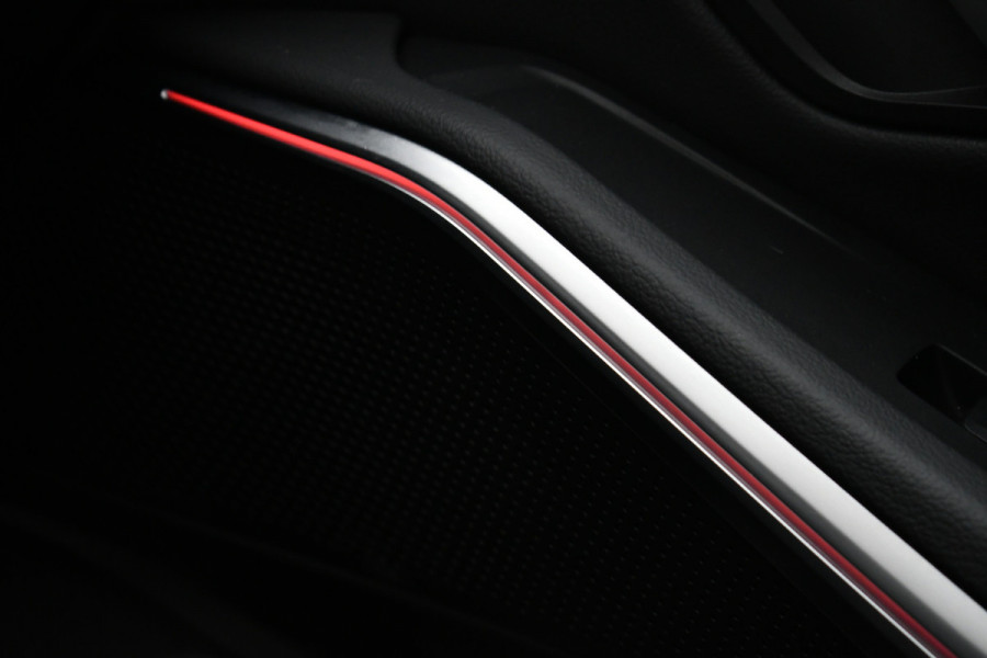 BMW 3 Serie Touring 330e M-Sport LCI-2 Pano Trekh 360 HUD El-zetels