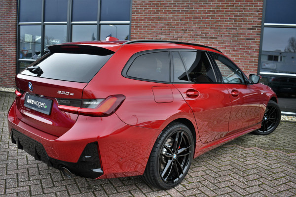 BMW 3 Serie Touring 330e M-Sport LCI-2 Pano Trekh 360 HUD El-zetels