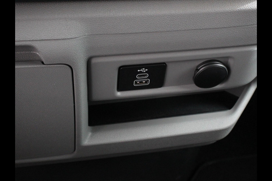 Ford Transit Custom 340 L2H1 Limited 65 kWh 8 persoons Cruise Control | Airco | Lichtmetalen Velgen | Extra getint glas