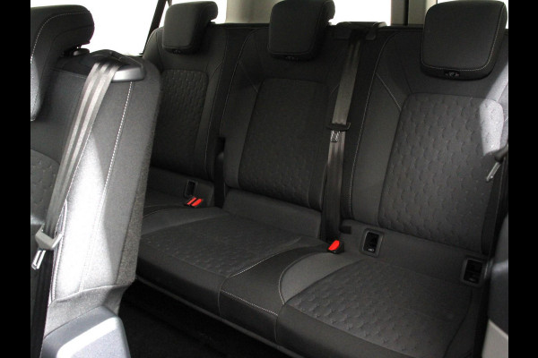 Ford Transit Custom 340 L2H1 Limited 65 kWh 8 persoons Cruise Control | Airco | Lichtmetalen Velgen | Extra getint glas