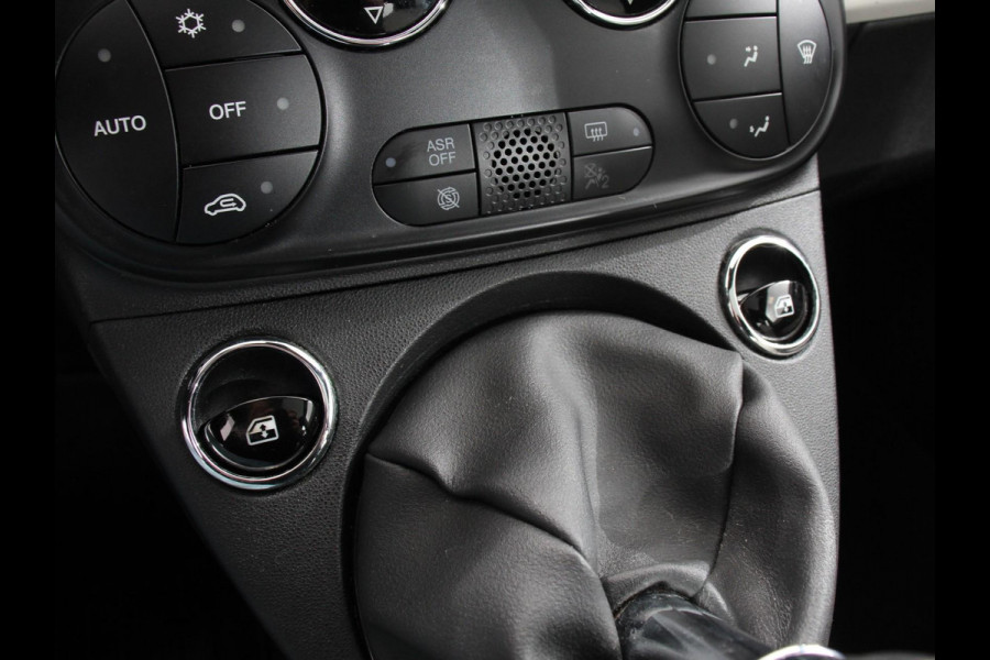 Fiat 500 1.0 Hybrid Dolcevita | Parkeersensor achter | Climate control | Radio | Panoramadak | Cruise control