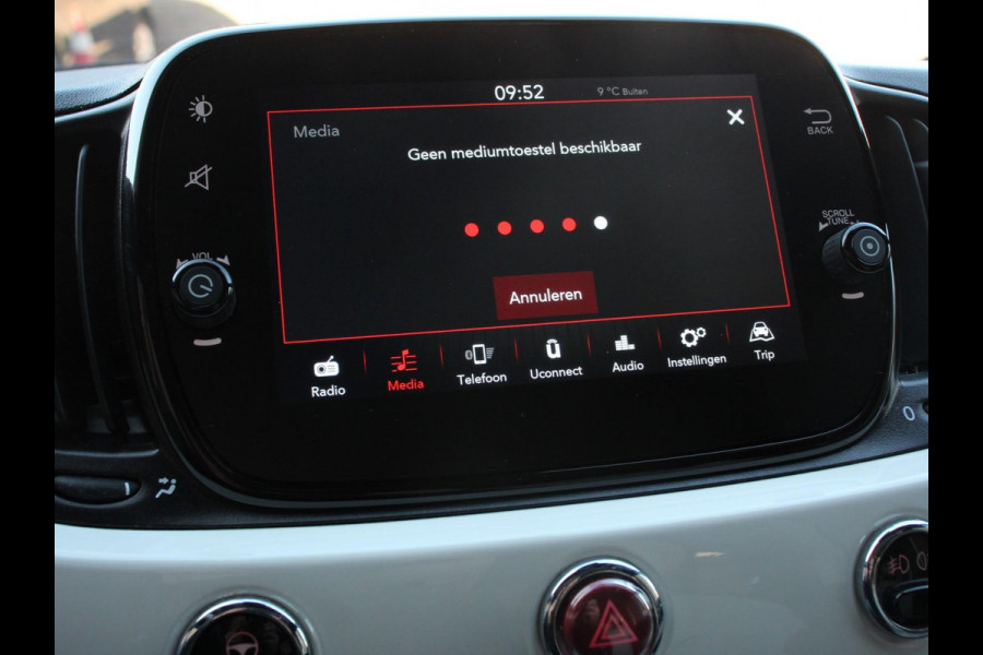 Fiat 500 1.0 Hybrid Dolcevita | Parkeersensor achter | Climate control | Radio | Panoramadak | Cruise control