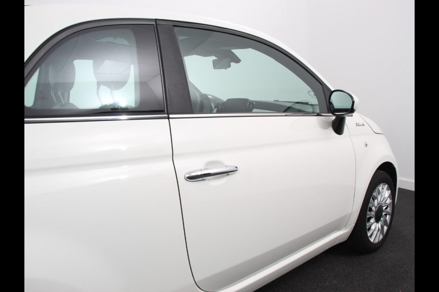 Fiat 500 1.0 Hybrid Dolcevita | Parkeersensor achter | Climate control | Radio | Panoramadak | Cruise control