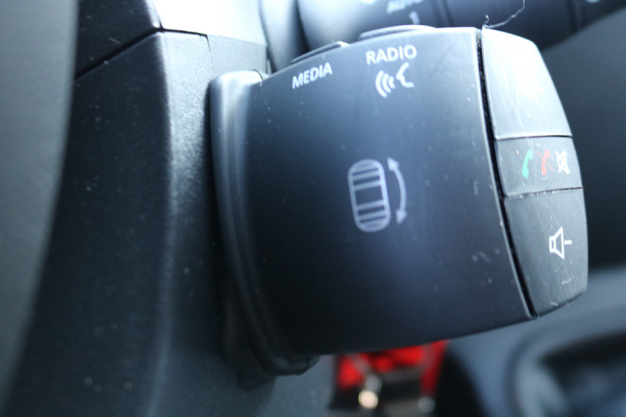 Renault Master 2.3 dCi 135pk L3 H2 Work Edition