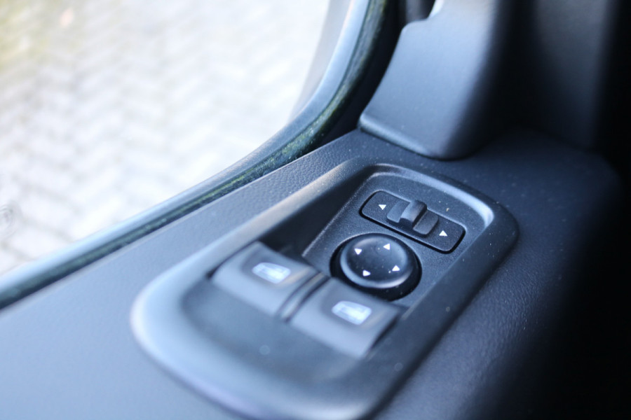 Renault Master 2.3 dCi 135pk L3 H2 Work Edition