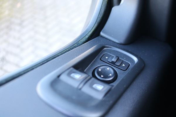 Renault Master 2.3 dCi 135pk L3 H2 Work Edition