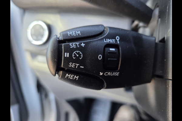 Fiat Scudo 2.0 144 PK MultiJet DC 6-Persoons Business Pro Navi A.camera L3