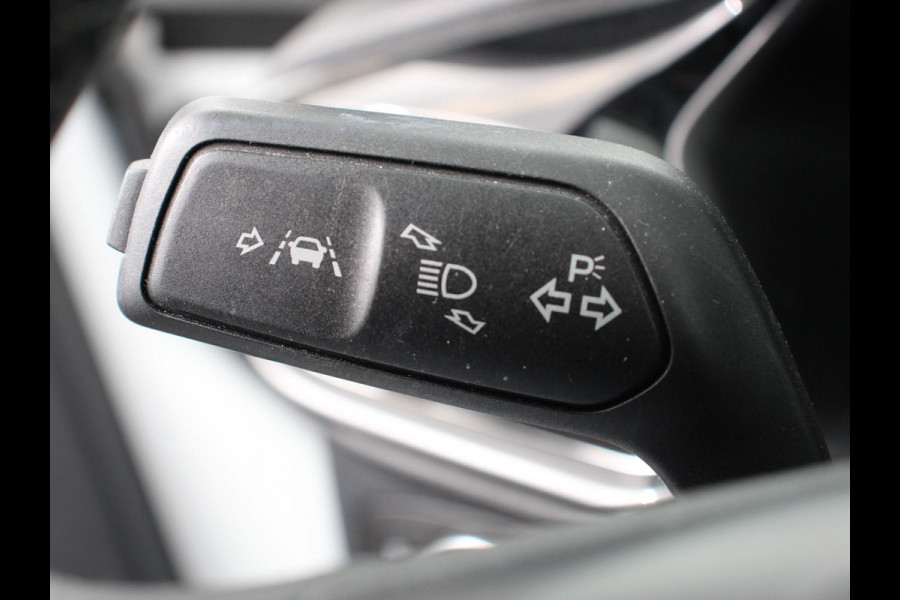 Ford Fiesta 1.0 EcoBoost Titanium | Navigatie | Apple Carplay/Android Auto | Climate Control | Stoelverwarming | Cruise Control | Lichtmetalen Velgen