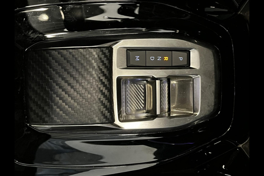 Peugeot 2008 1.2 PureTech 130pk Automaat GT-Line | Navigatie | Apple Carplay/Android Auto | Camera | Parkeersensoren | Ledverlichting | Cruise Control | Virtual Cockpit | Climate Control | Lichtmetalen velgen
