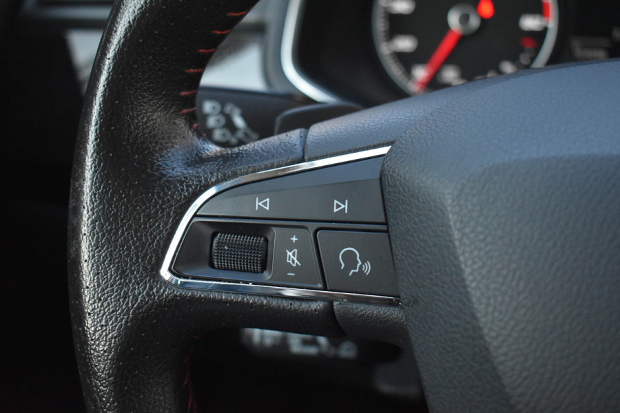 Seat Ibiza 1.0 TSI FR | Pano | Trekhaak | Beats | Camera | ACC