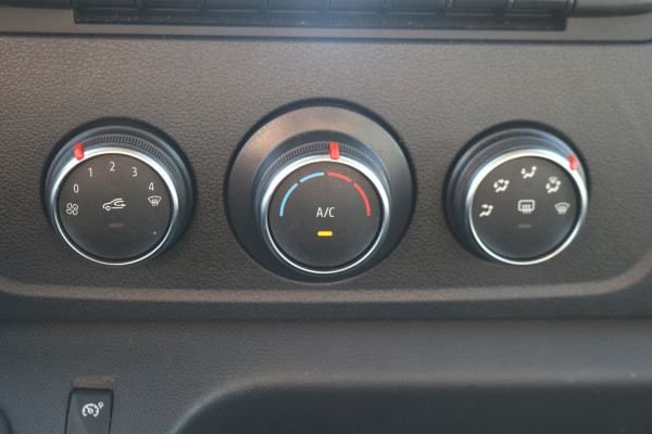 Renault Master T35 2.3 dCi 135pk L3 H2 Work Edition