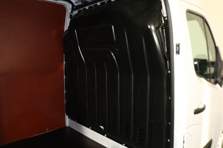 Renault Master T35 2.3 dCi 135pk L3 H2 Work Edition