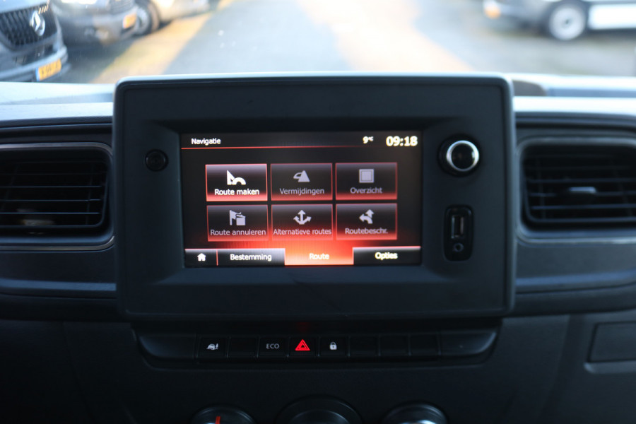 Renault Master T35 2.3 dCi 135pk L3 H2 Work Edition