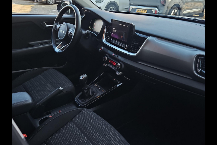 Kia Stonic 1.0 T-GDi MHEV DynamicPlusLine | LED | Stoel- en Stuurverwarming | Cruise | Navi | Clima |