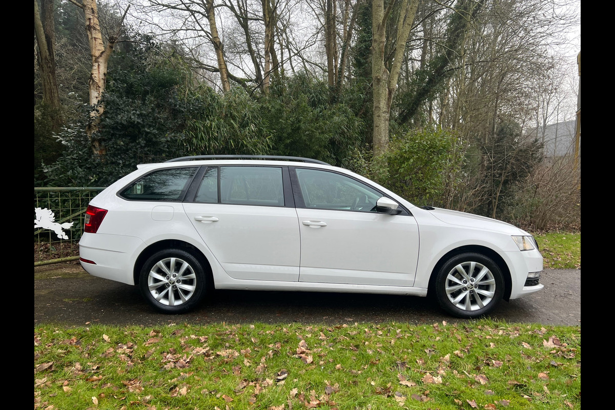 Škoda Octavia Combi 1.0 TSI Greentech Ambition Business | DSG + Navi + Cruise