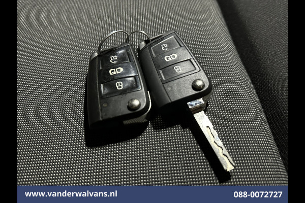 Volkswagen Crafter 2.0 TDI 140pk L3H2 L2H1 Euro6 Airco | Camera | Navigatie | Apple Carplay | Trekhaak Android Auto, Bijrijdersbank