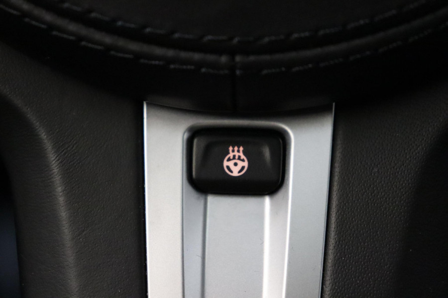 BMW 5 Serie Touring 530i High Executive M Sport Pakket Automaat / Navigatie Professional / Panoramadak / Active Steering / Stuurwielverwarming / M Sportremsysteem / Comfortstoelen / Driving Assistant Plus / Head-Up Display / DAB / Multifunctioneel Instrumentendisplay / Shadow Line / 19 Inch / Extra Getint Glas