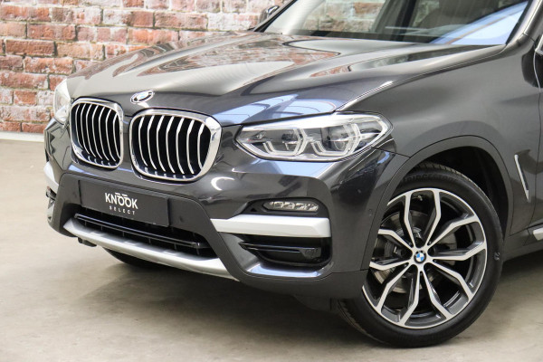 BMW X3 xDrive20i High Executive xLine Automaat / Live Cockpit Professional / Panoramadak / Wegklapbare Trekhaak / Sportstoelen Elektrisch Verstelbaar / Adaptieve LED-koplamp / Driving Assistant / Head-Up Display / 20 Inch / Stoelverwarming / Hifi / Chrome Line / DAB