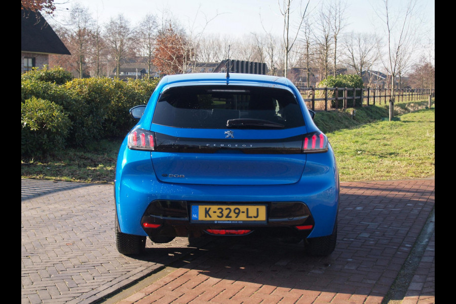Peugeot e-208 EV Blue Lease Allure 50 kWh | SOH 90% | Camera | Apple Carplay | Cruise Control | NL-Auto |