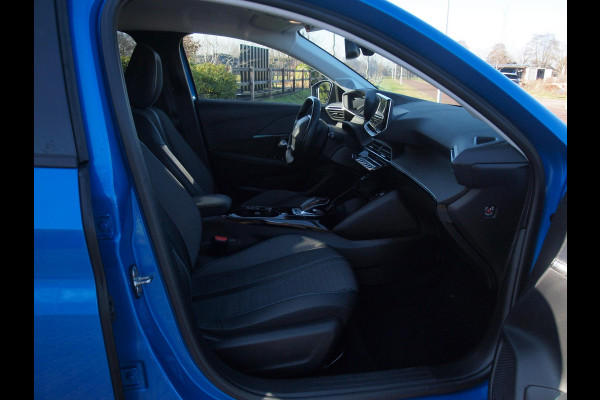 Peugeot e-208 EV Blue Lease Allure 50 kWh | SOH 90% | Camera | Apple Carplay | Cruise Control | NL-Auto |