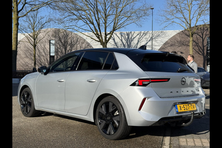 Opel Astra Electric 54 kWh GS | 3-FASE | SOH 95% | AFNEEMBARE TREKHAAK | NET ONDERHOUD GEHAD / DIRECT LEVERBAAR | STOEL- & STUURVERWARMING | 360° CAMERA | ORIGINEEL NL AUTO |