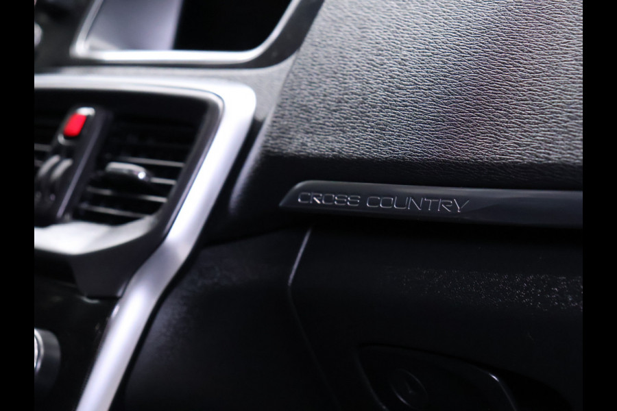 Volvo V40 Cross Country 1.5 T3 Polar+ Luxury [TREKHAAK, PANORAMADAK, KEYLESS ENTRY, CAMERA, VOL LEDER, STOELVERWARMING, NIEUWSTAAT]