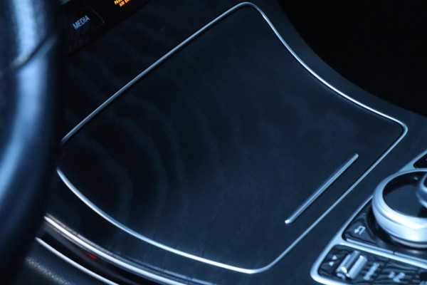 Mercedes-Benz C-Klasse Estate 200 AMG | PANO - SFEER - CAMERA - ACC - VOLL!