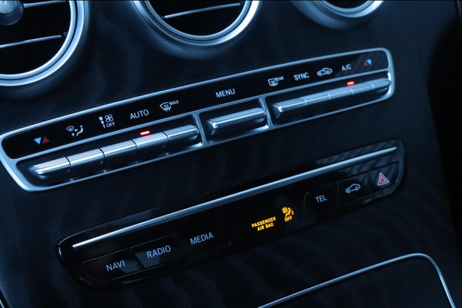 Mercedes-Benz C-Klasse Estate 200 AMG | PANO - SFEER - CAMERA - ACC - VOLL!