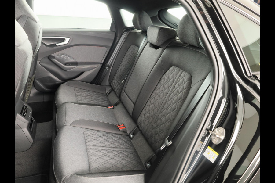 Audi A5 Limousine S edition 2.0 TFSI e 299 PK | Techniekpakket | Optiekpakket zwart plus | 19'' velgen zwart | Led koplampen plus |