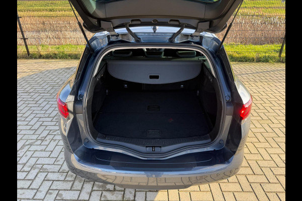 Renault Mégane Estate 1.3 TCe 140 Techno | Camera | PDC | Keyless | Lane assist