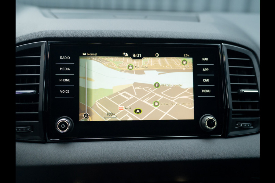 Škoda Karoq 1.5 TSI ACT Sportline Business | Trekhaak wegkl. | Camera | Prijs Rijklaar!!