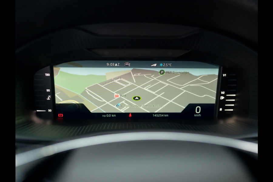 Škoda Karoq 1.5 TSI ACT Sportline Business | Trekhaak wegkl. | Camera | Prijs Rijklaar!!